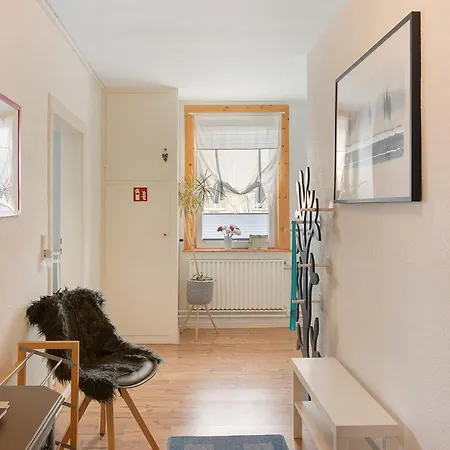 Laura Apartment